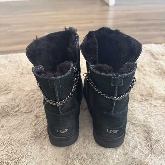 UGG Black Classic Short Sparkle Chain Zip Boots - Picture 8 of 11